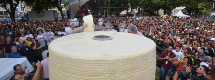 Minas Gerais bate novamente o recorde de maior queijo do mundo