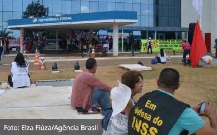 GREVE dos servidores do INSS